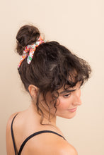 Cargar imagen en el visor de la galería, Boho Scrunchie
