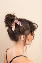 Cargar imagen en el visor de la galería, Boho Scrunchie
