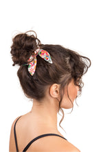 Cargar imagen en el visor de la galería, Boho Scrunchie
