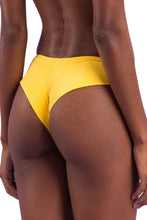 Cargar imagen en el visor de la galería, Bottom Malibu-Yellow Ciao
