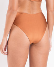 Cargar imagen en el visor de la galería, Bottom Nocciola Hotpants
