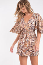 Cargar imagen en el visor de la galería, Leopard Mini Dress
