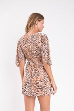 Cargar imagen en el visor de la galería, Leopard Mini Dress
