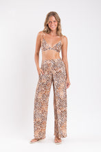 Cargar imagen en el visor de la galería, Leopard Wide Pants
