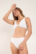 Cargar imagen en el visor de la galería, Top Sand-White Chantal
