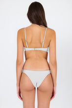 Cargar imagen en el visor de la galería, Top Shimmer-White Bandeau-Knot
